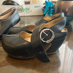 Fluevog black comfortable heels